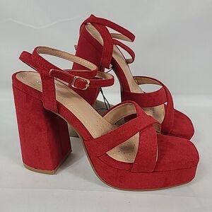 NEW Windsor Women’s Red Ankle Strap Block Heels Size 5.5 NIB